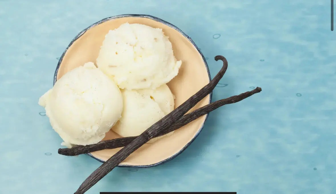 🍨 Crème glacée à la vanille maison – Recette facile & gourmande - Or noir vanilla